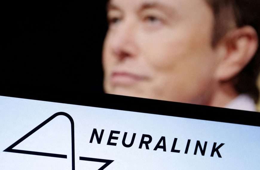 Elon Musk’s Neuralink Successfully Implants First Brain Chip in a Human